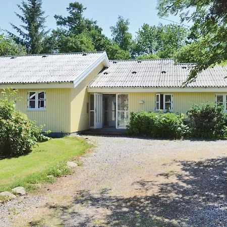 בית נופש Cozy In Graested With Sauna